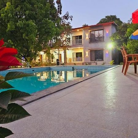 Riverland Farm And Resort Карджат Екстериор снимка